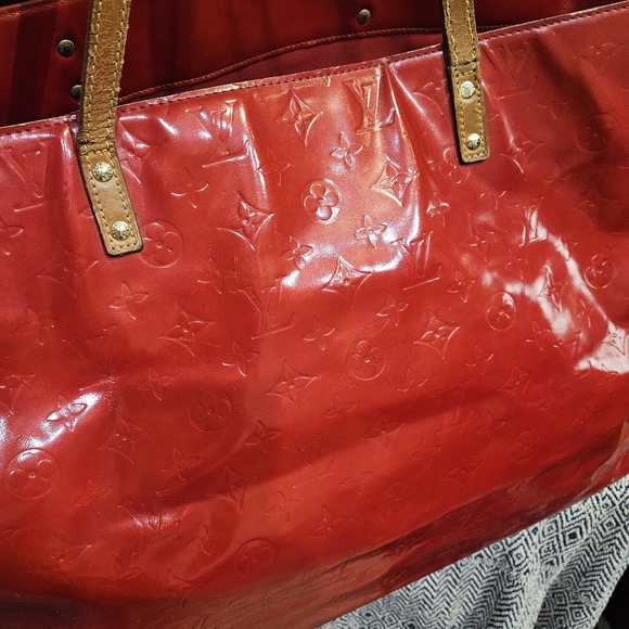 Louis Vuitton Vernis Reade GM Rouge - Picture 5 of 16